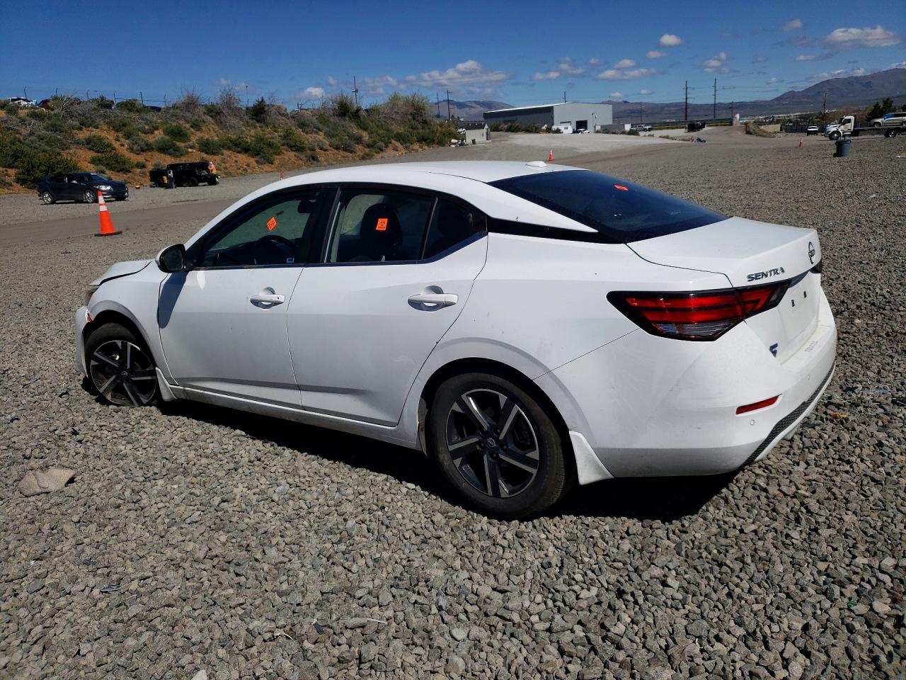 2024 NISSAN SENTRA SV photo 3