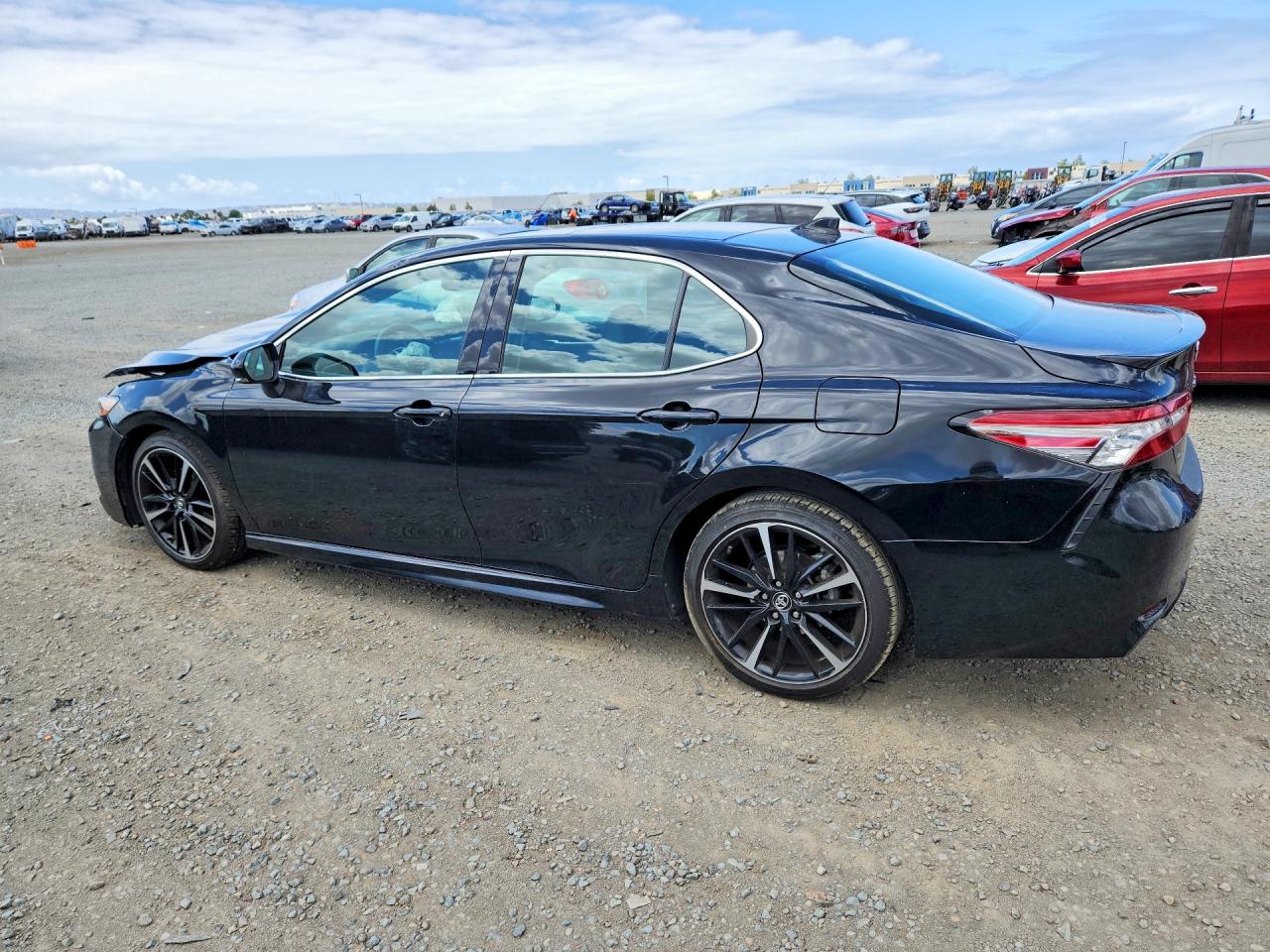 2019 TOYOTA CAMRY XSE V6 photo 3