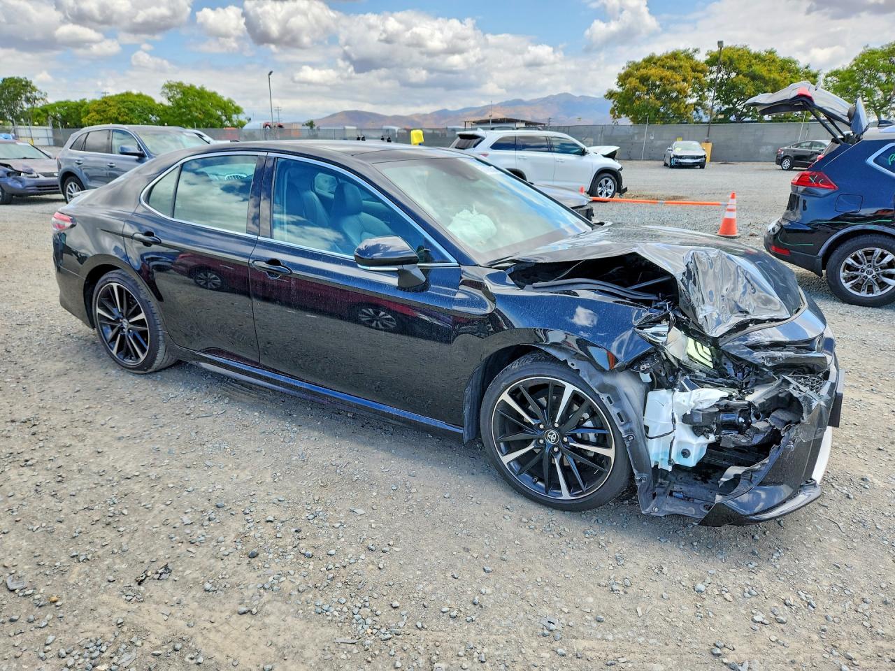 2019 TOYOTA CAMRY XSE V6 photo 7