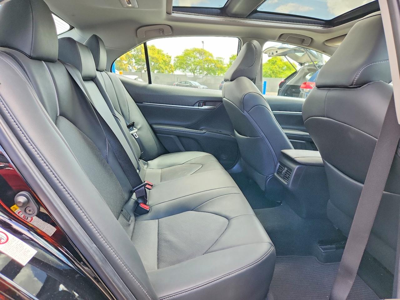 2019 TOYOTA CAMRY XSE V6 photo 19