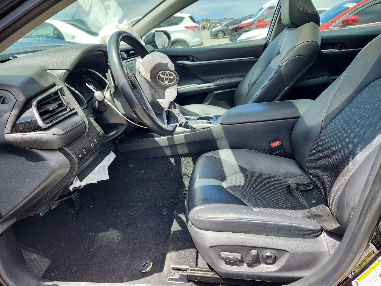 2019 TOYOTA CAMRY XSE V6 photo 13