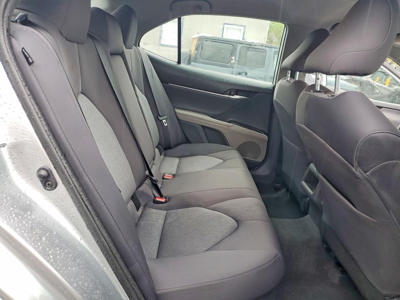 2022 TOYOTA CAMRY LE photo 10
