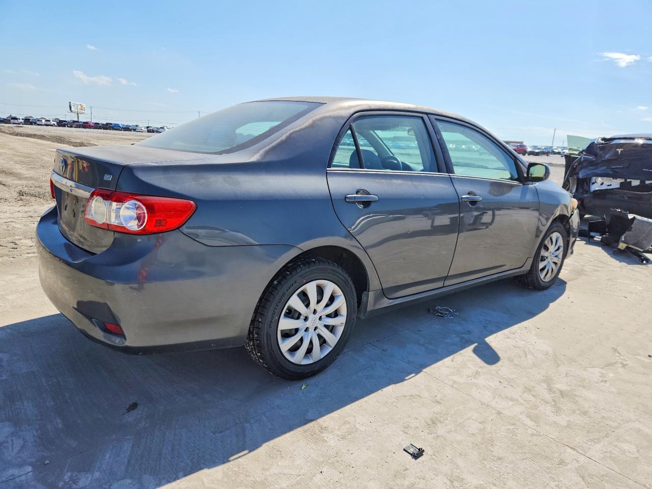 2012 TOYOTA COROLLA LE photo 7