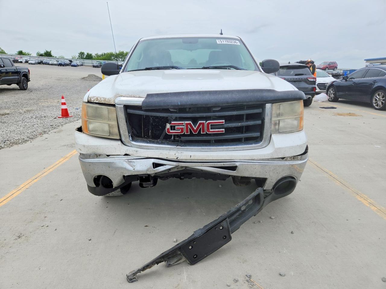 2011 GMC SIERRA C1500 SL photo 5