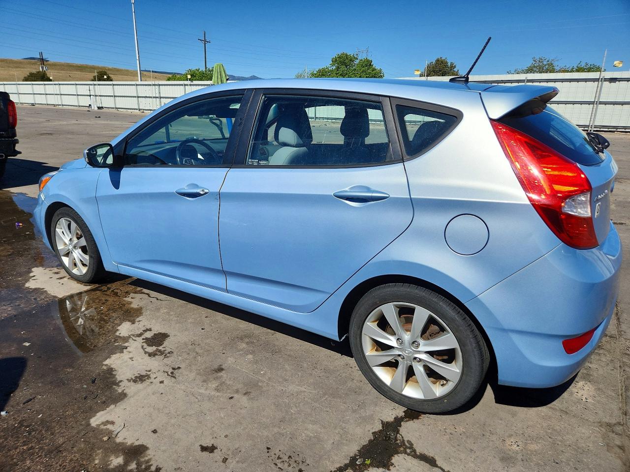2014 HYUNDAI ACCENT SE photo 3