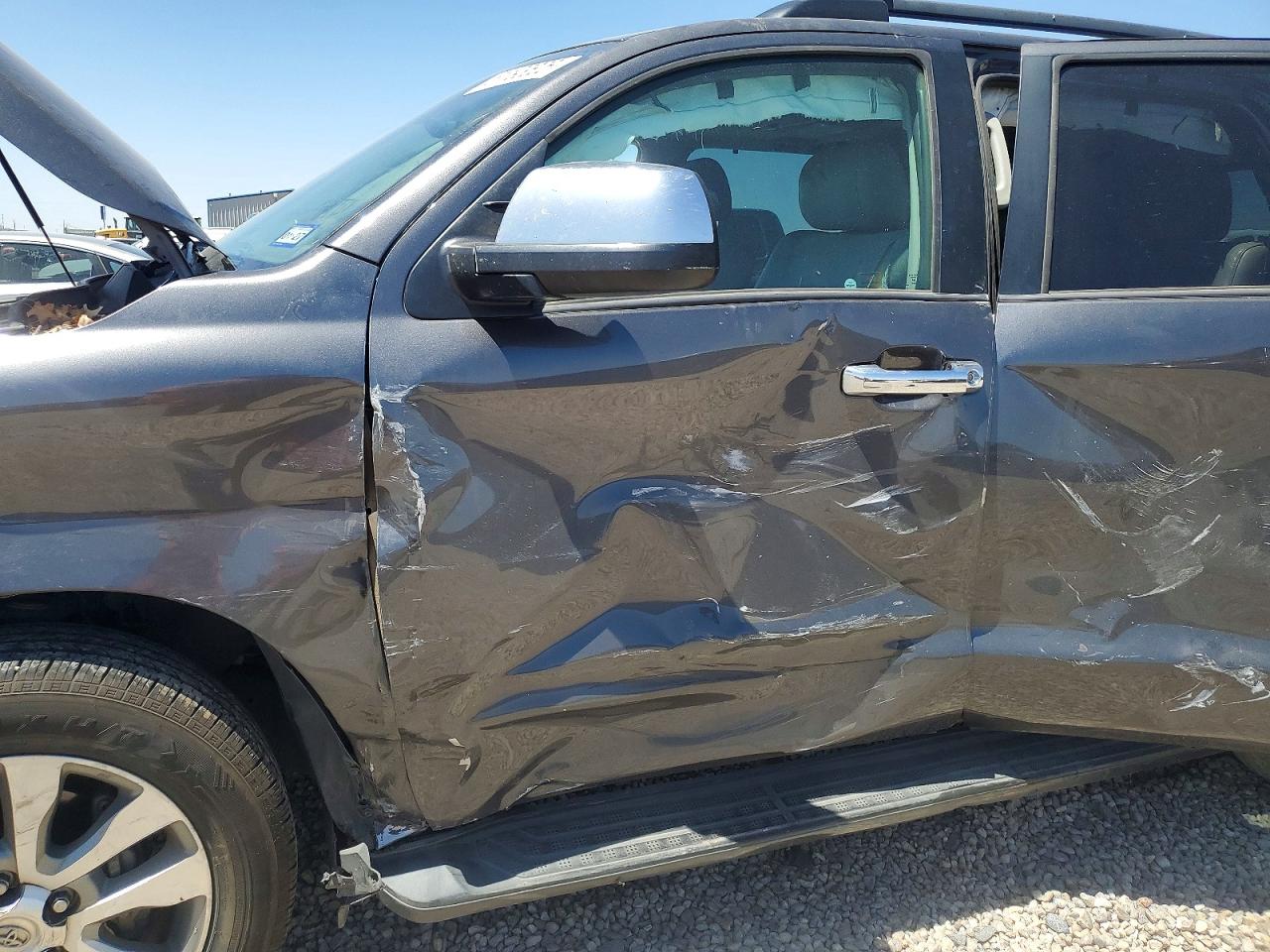 2015 TOYOTA SEQUOIA LIMITED photo 19