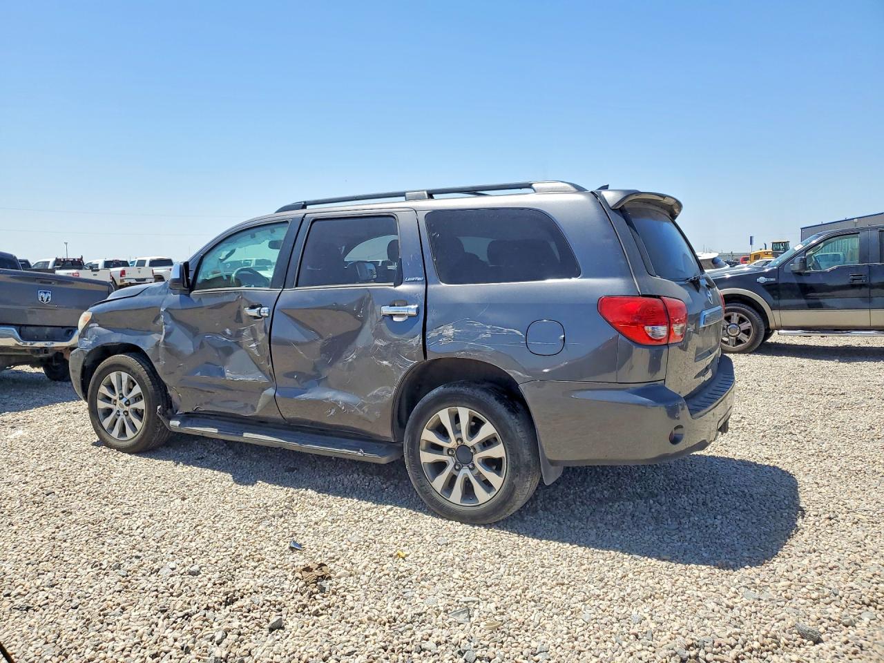 2015 TOYOTA SEQUOIA LIMITED photo 4