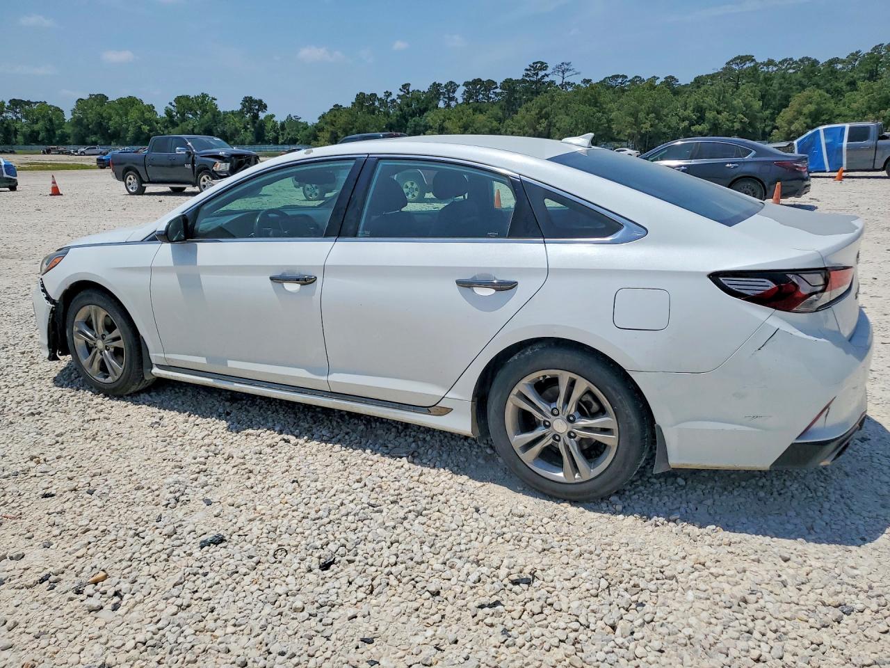 2018 HYUNDAI SONATA SPORT photo 2