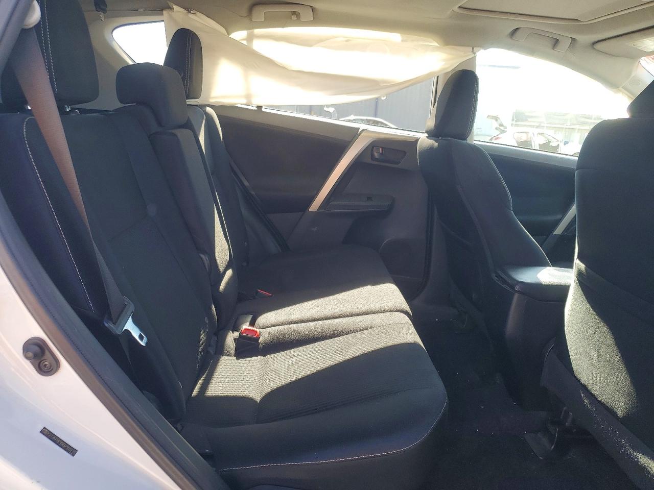 2013 TOYOTA RAV4 XLE photo 21
