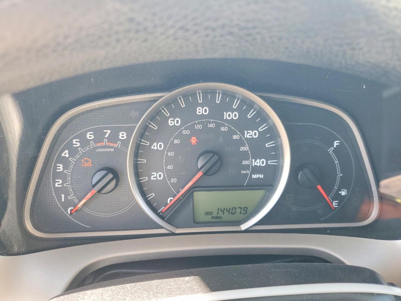 2013 TOYOTA RAV4 XLE photo 17
