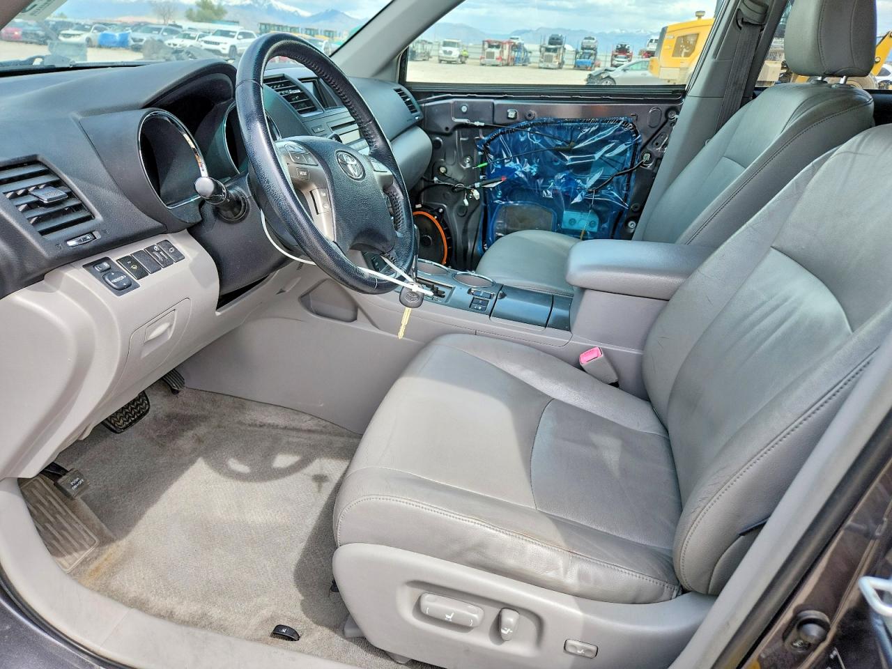 2008 TOYOTA HIGHLANDER SPORT photo 19