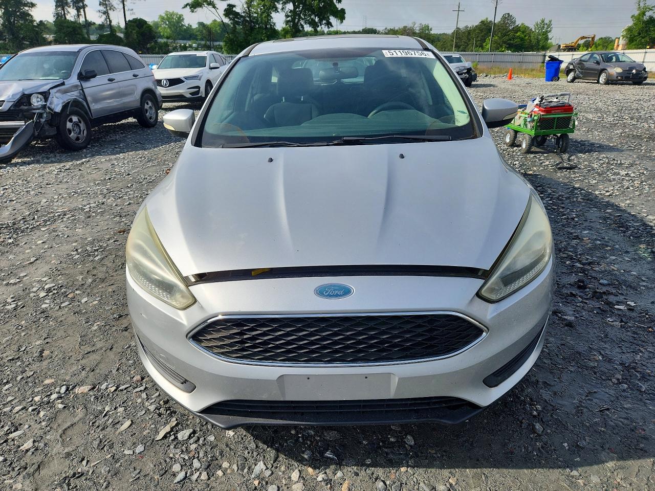 2015 FORD FOCUS SE photo 9