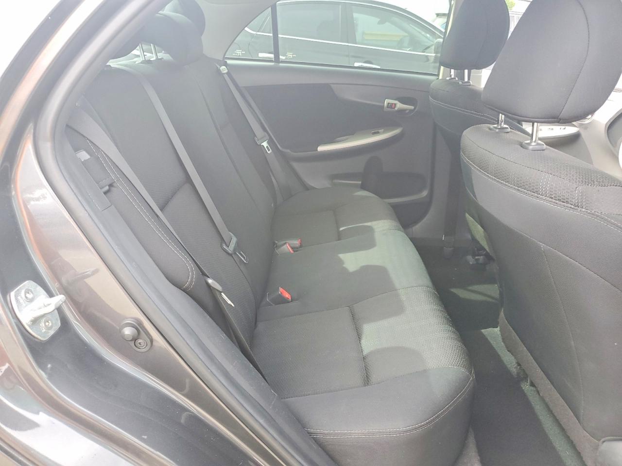 2013 TOYOTA COROLLA S photo 10