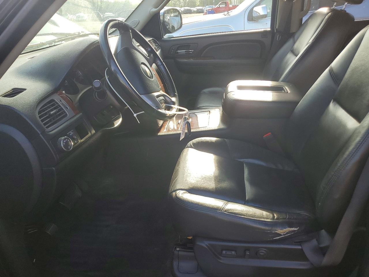 2009 CHEVROLET AVALANCHE C1500 LTZ photo 19
