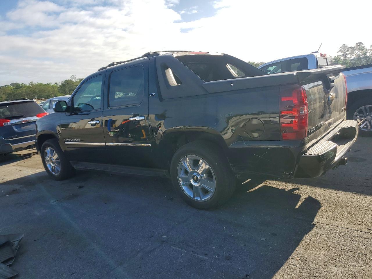2009 CHEVROLET AVALANCHE C1500 LTZ photo 4