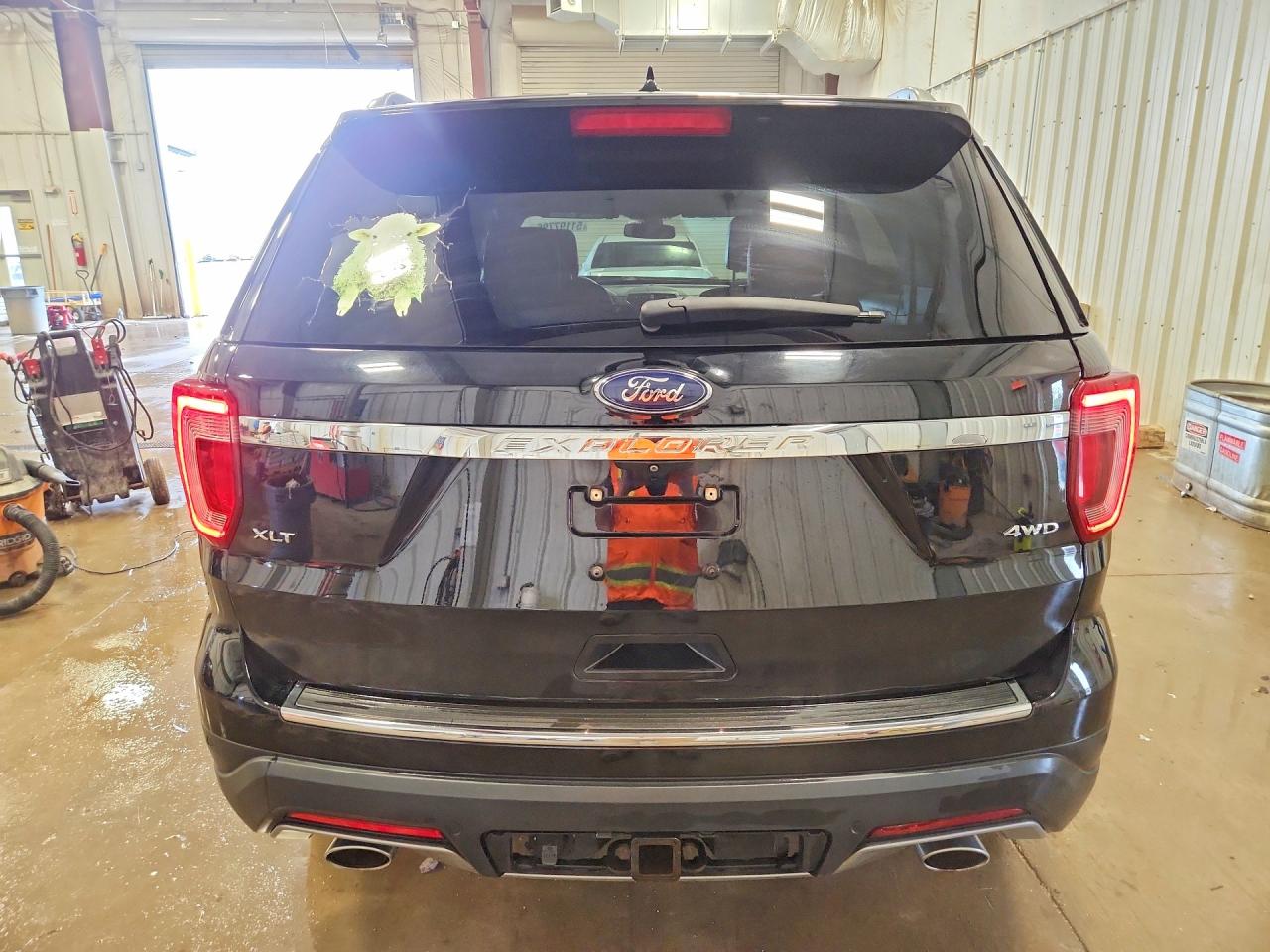 2018 FORD EXPLORER XLT photo 11