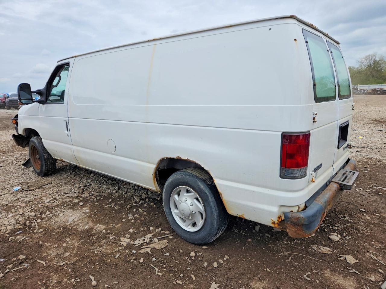 2010 FORD ECONOLINE E150 VAN photo 3