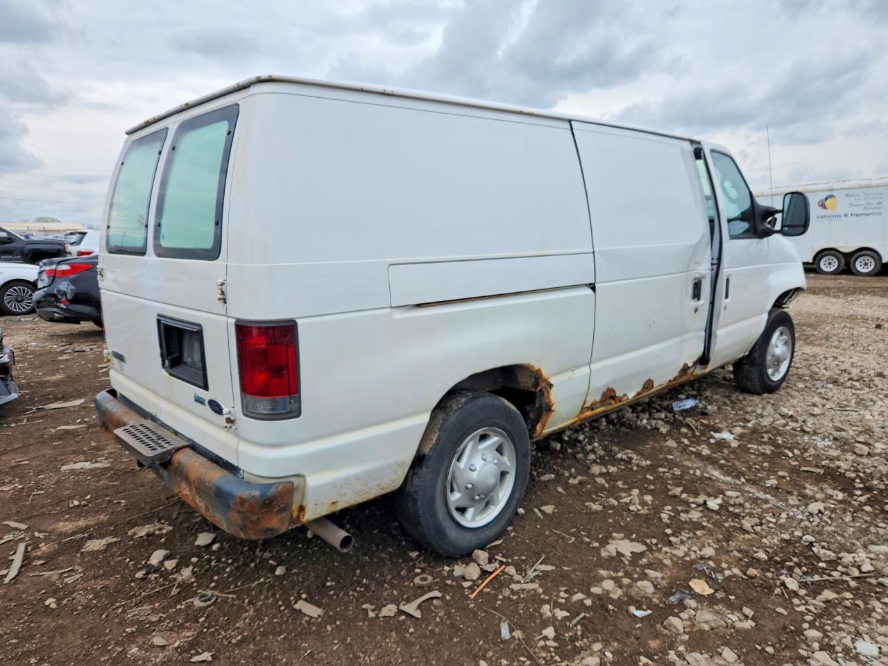 2010 FORD ECONOLINE E150 VAN photo 5