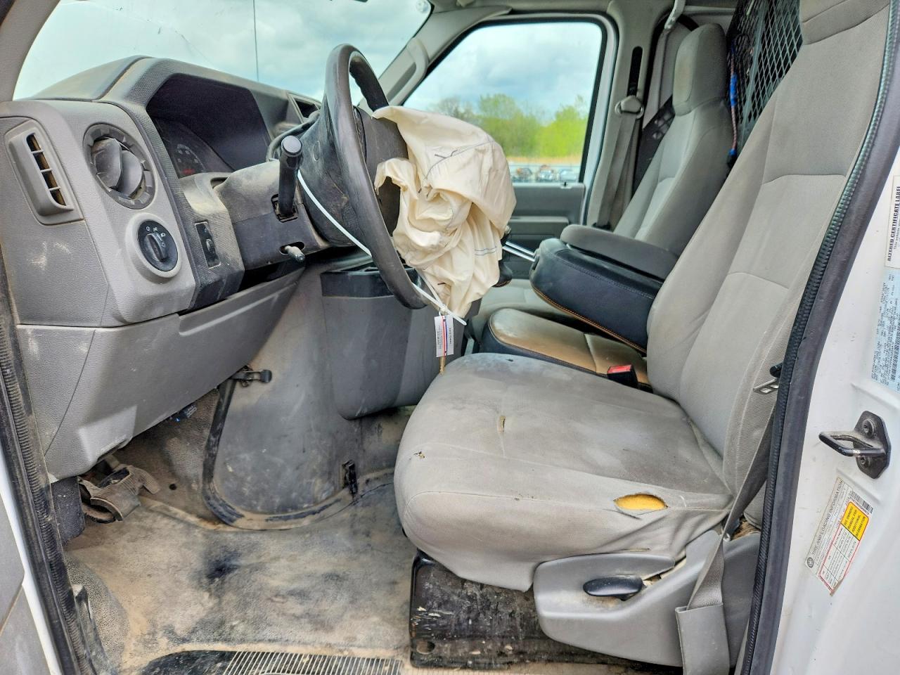 2010 FORD ECONOLINE E150 VAN photo 13
