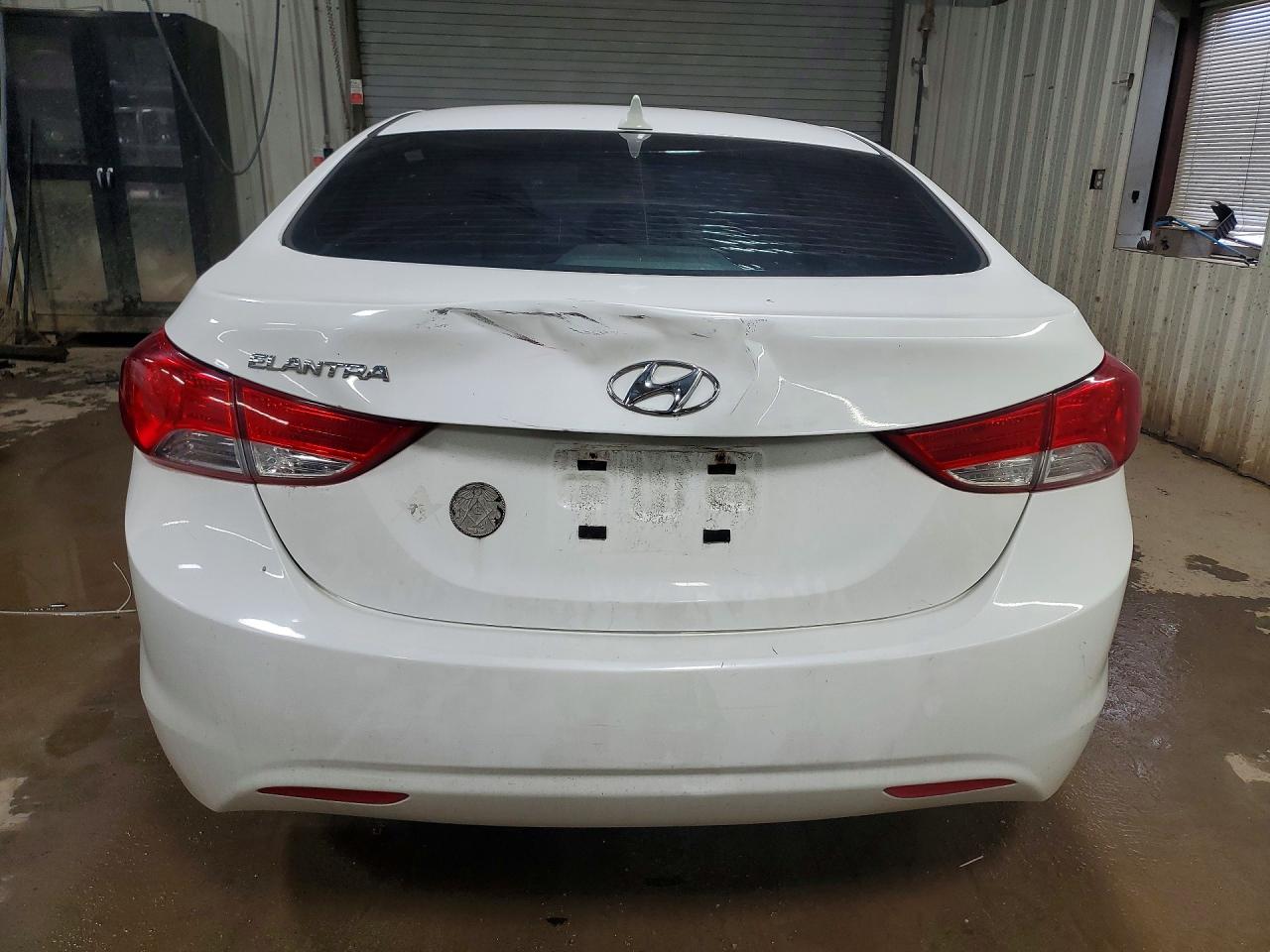 2013 HYUNDAI ELANTRA GLS photo 16