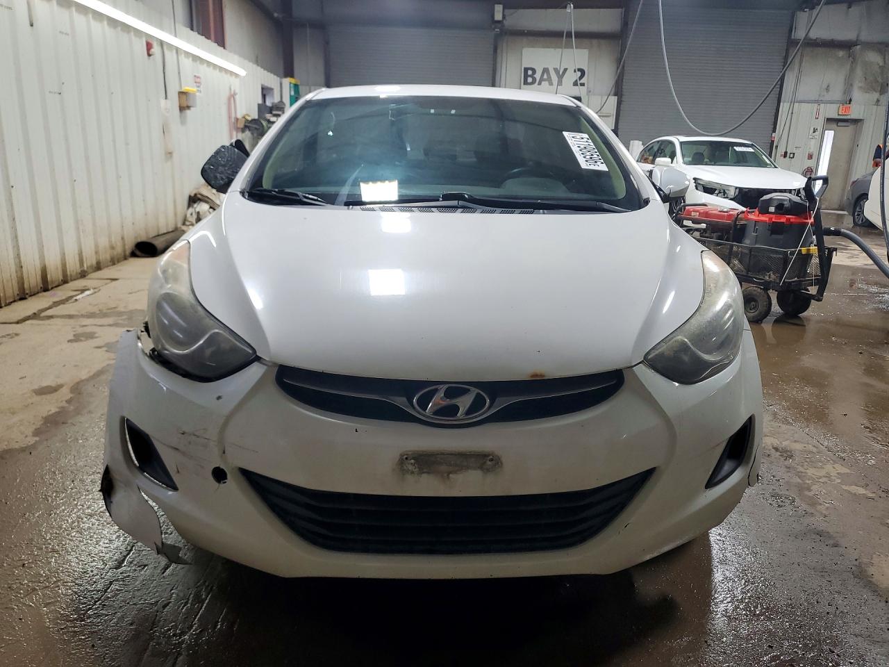 2013 HYUNDAI ELANTRA GLS photo 13