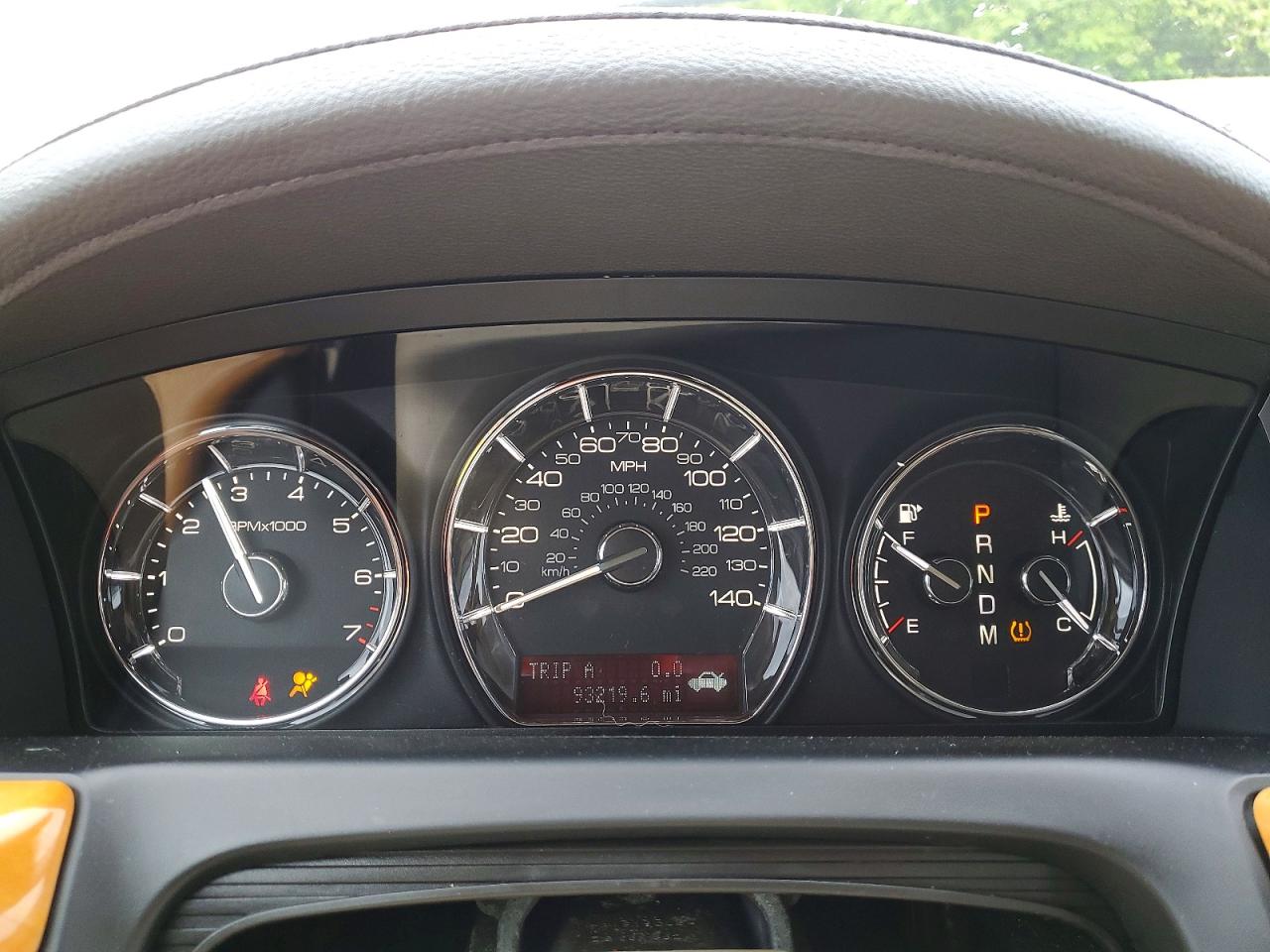 2010 LINCOLN MKS photo 17