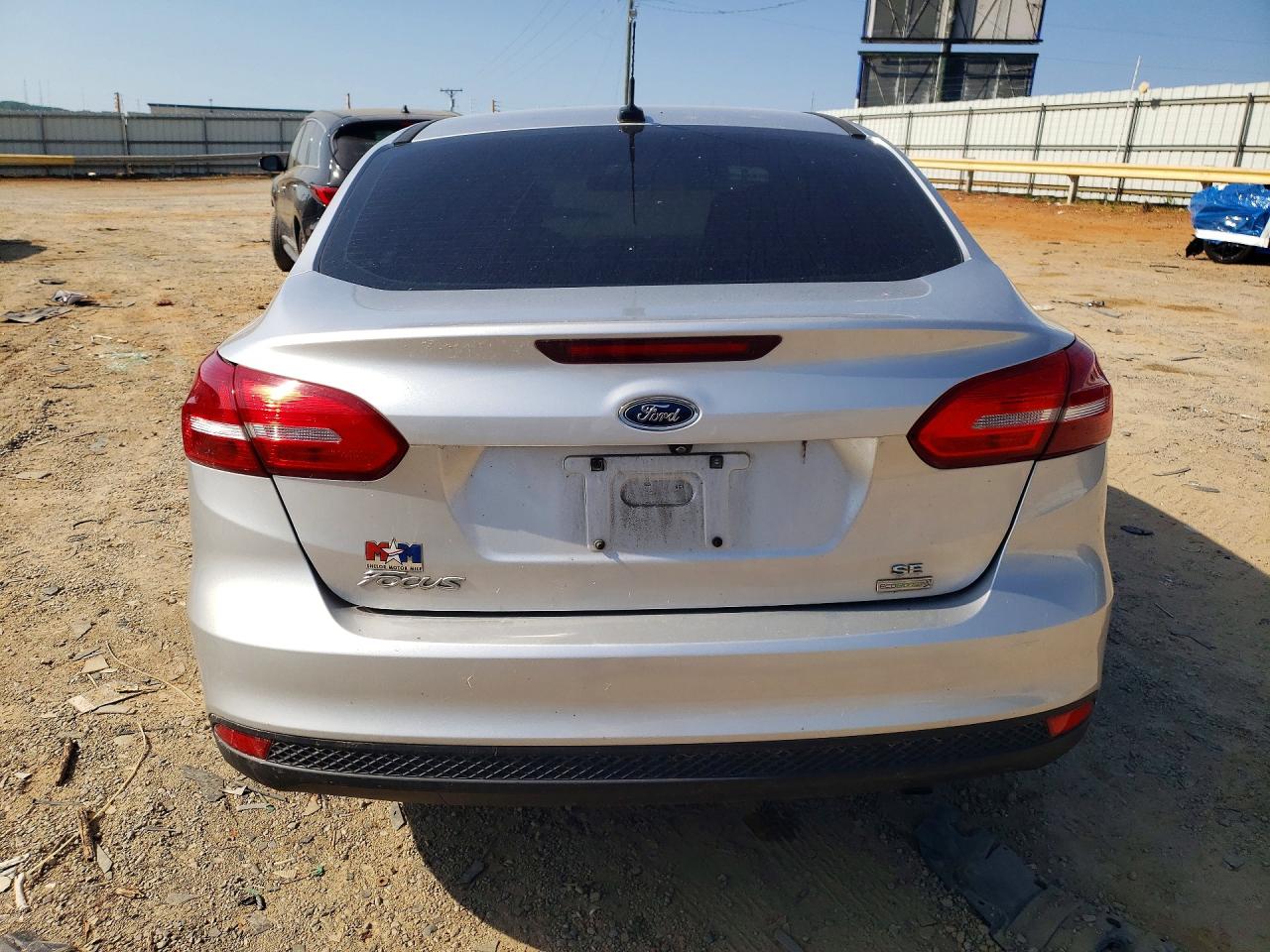 2018 FORD FOCUS SE photo 11