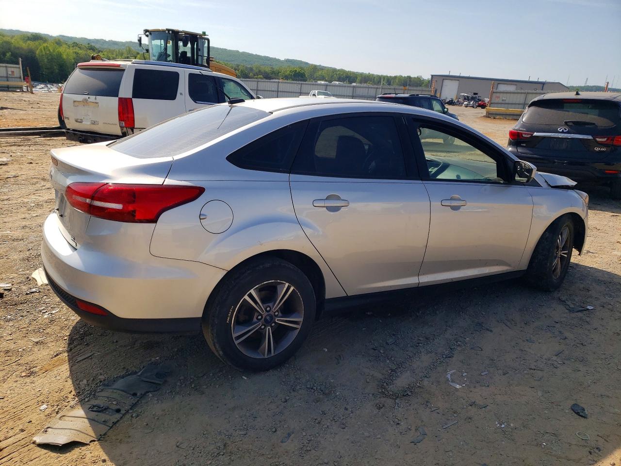 2018 FORD FOCUS SE photo 5