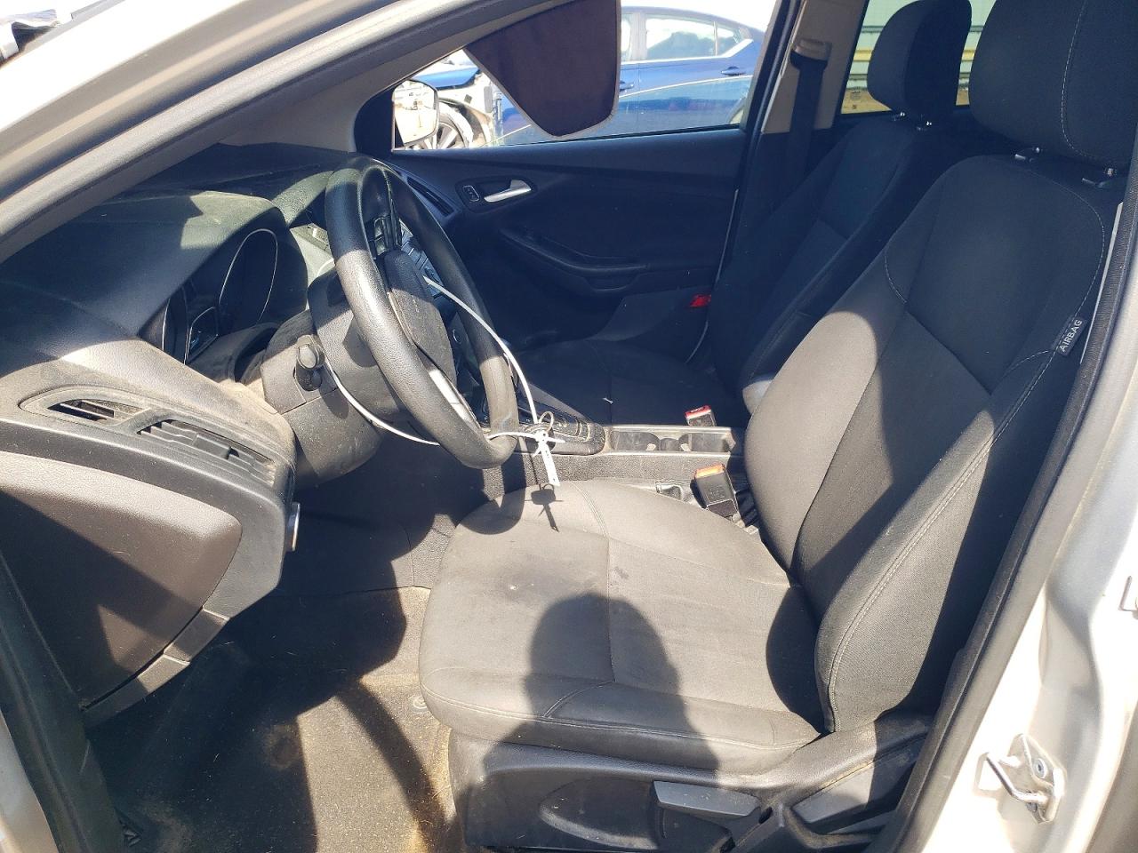 2018 FORD FOCUS SE photo 13