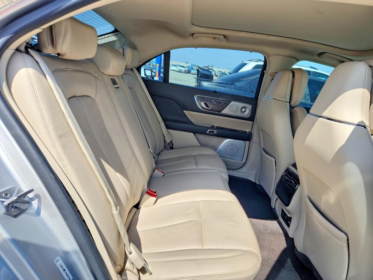 2017 LINCOLN CONTINENTAL RESERVE photo 19