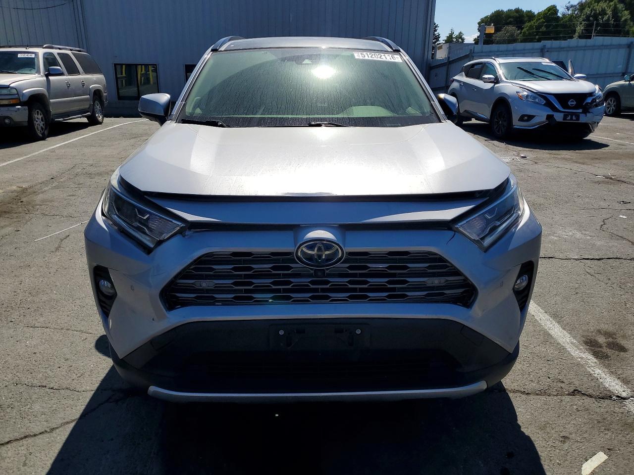 2019 TOYOTA RAV4 LIMITED photo 9