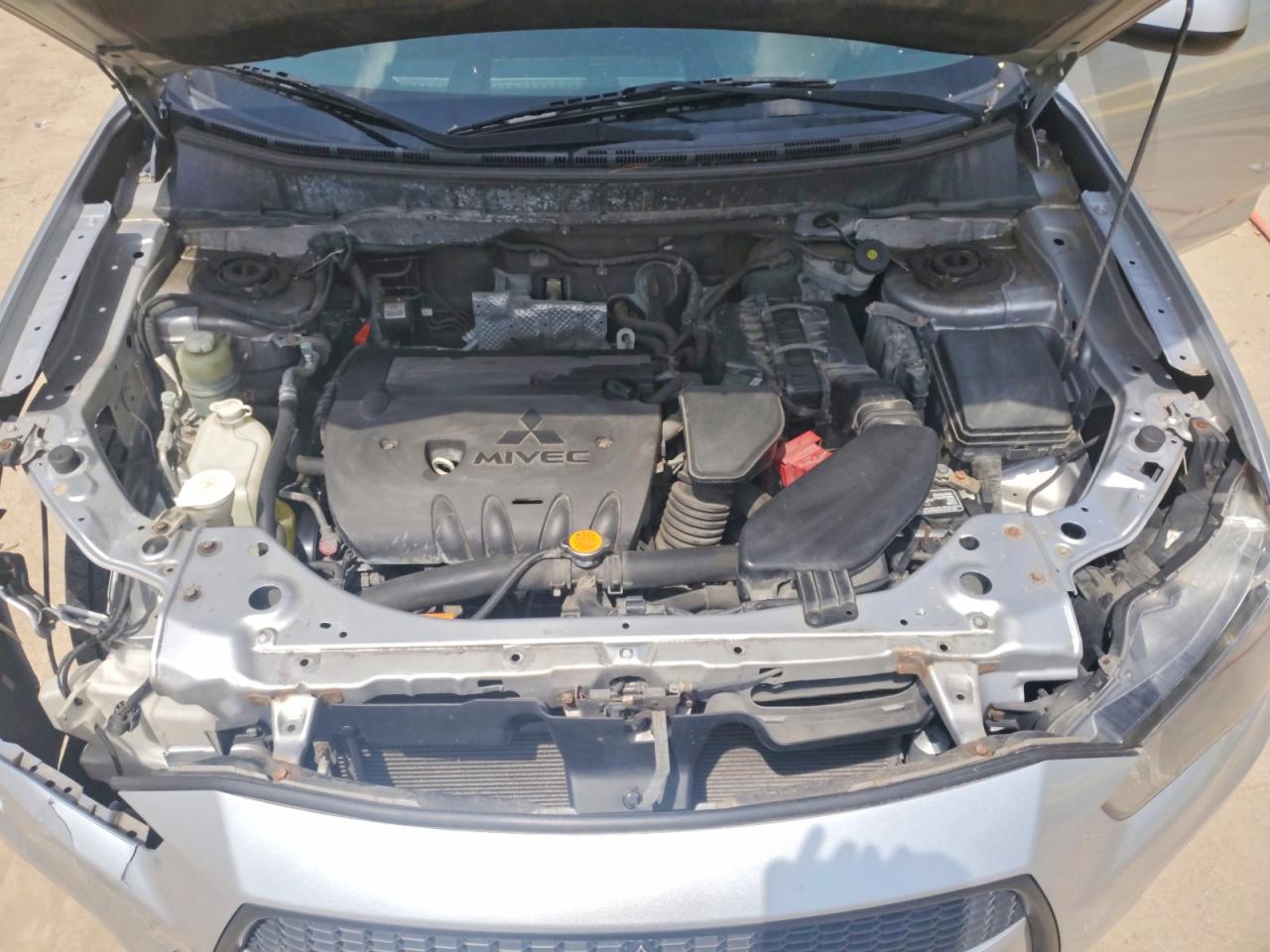 2013 MITSUBISHI OUTLANDER ES photo 34