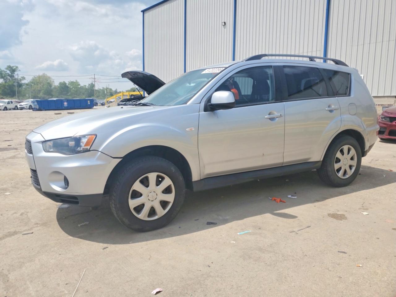 2013 MITSUBISHI OUTLANDER ES — FRONT END damage — photo 1