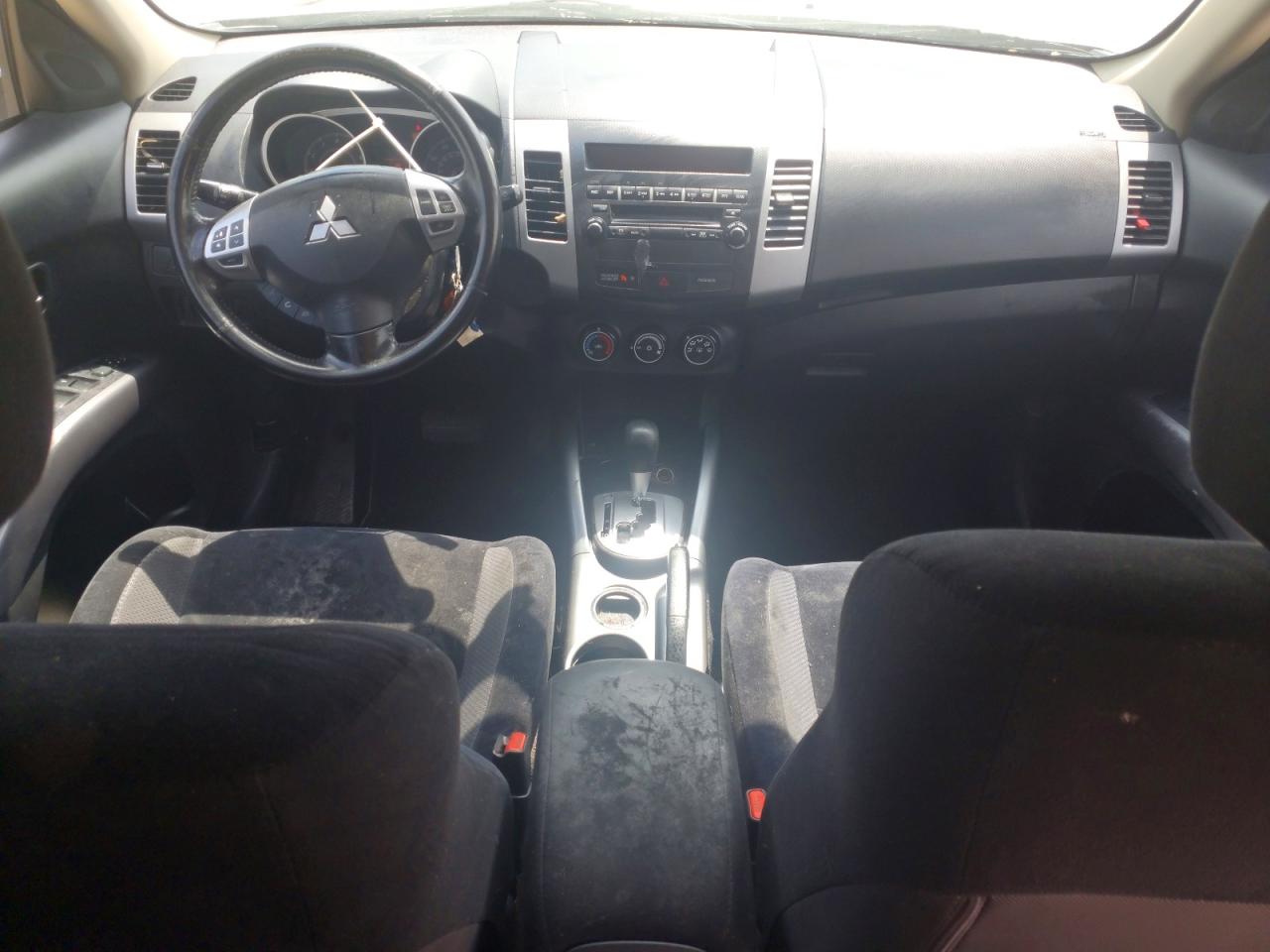 2013 MITSUBISHI OUTLANDER ES photo 22