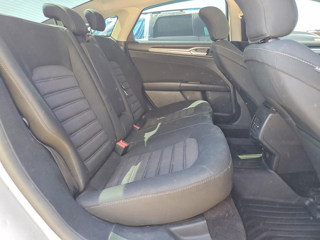 2017 FORD FUSION SE HYBRID photo 28