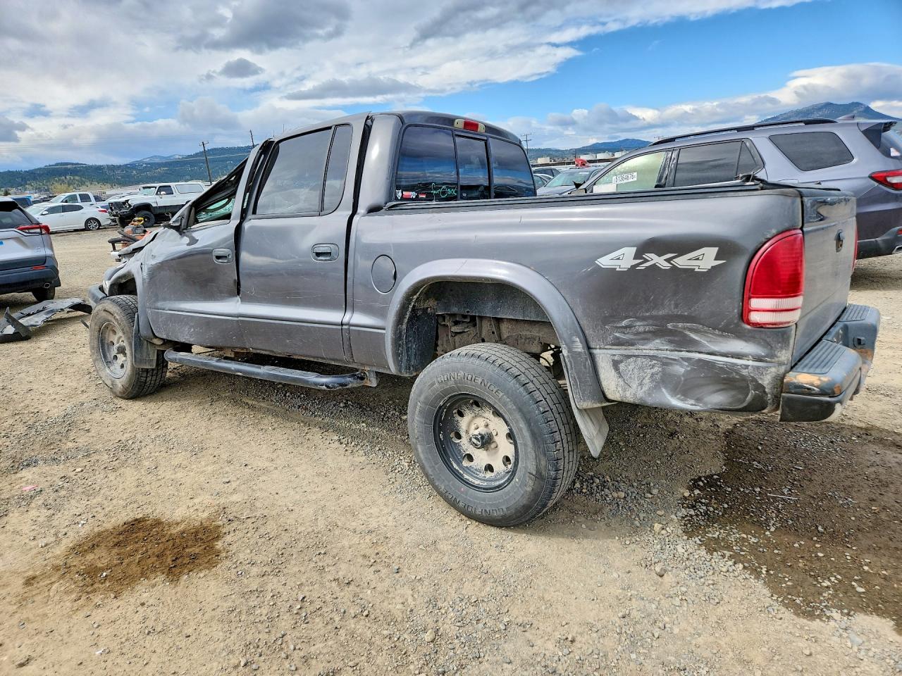 2003 DODGE DAKOTA QUAD SPORT photo 3