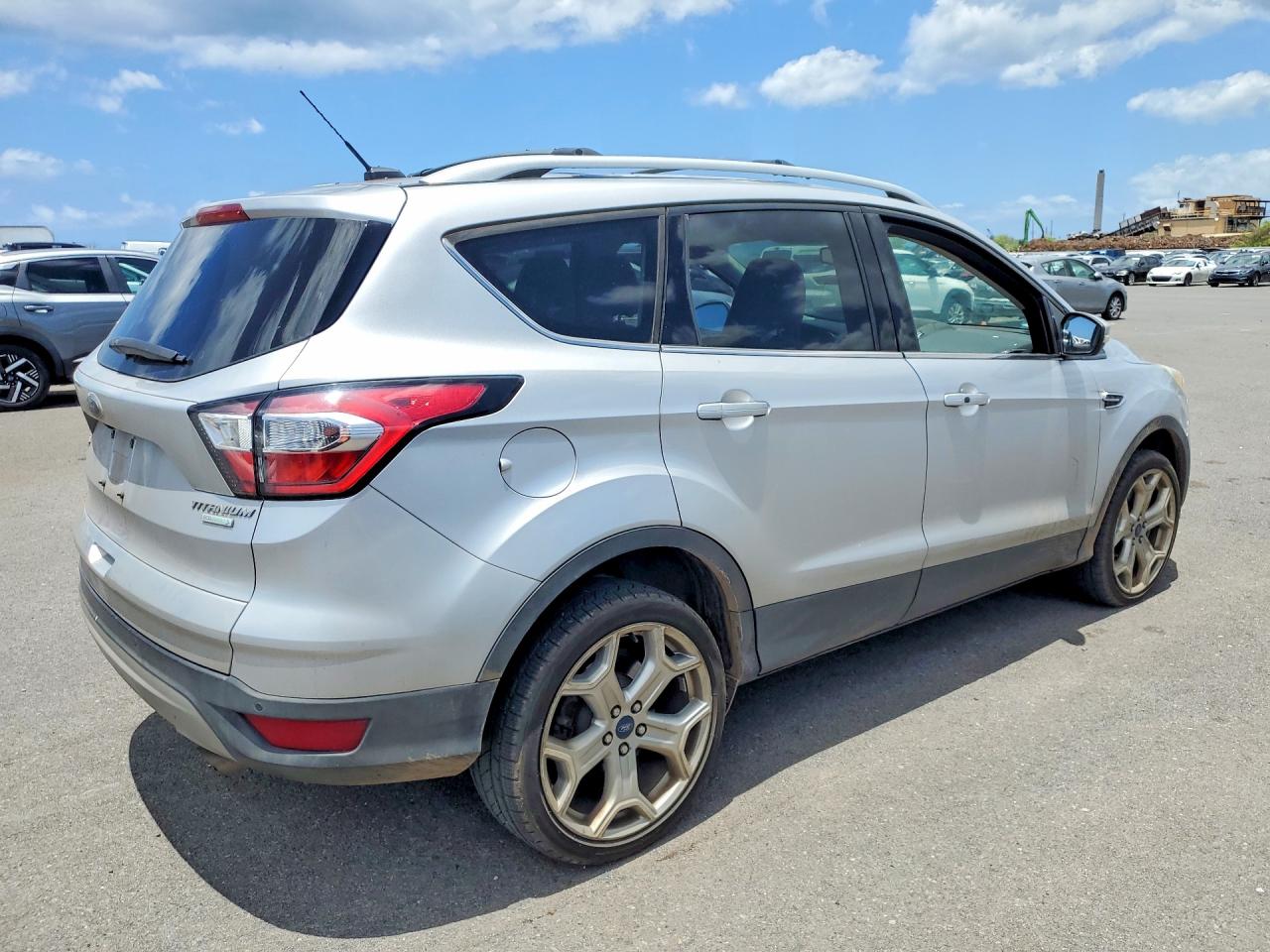 2017 FORD ESCAPE TITANIUM photo 3