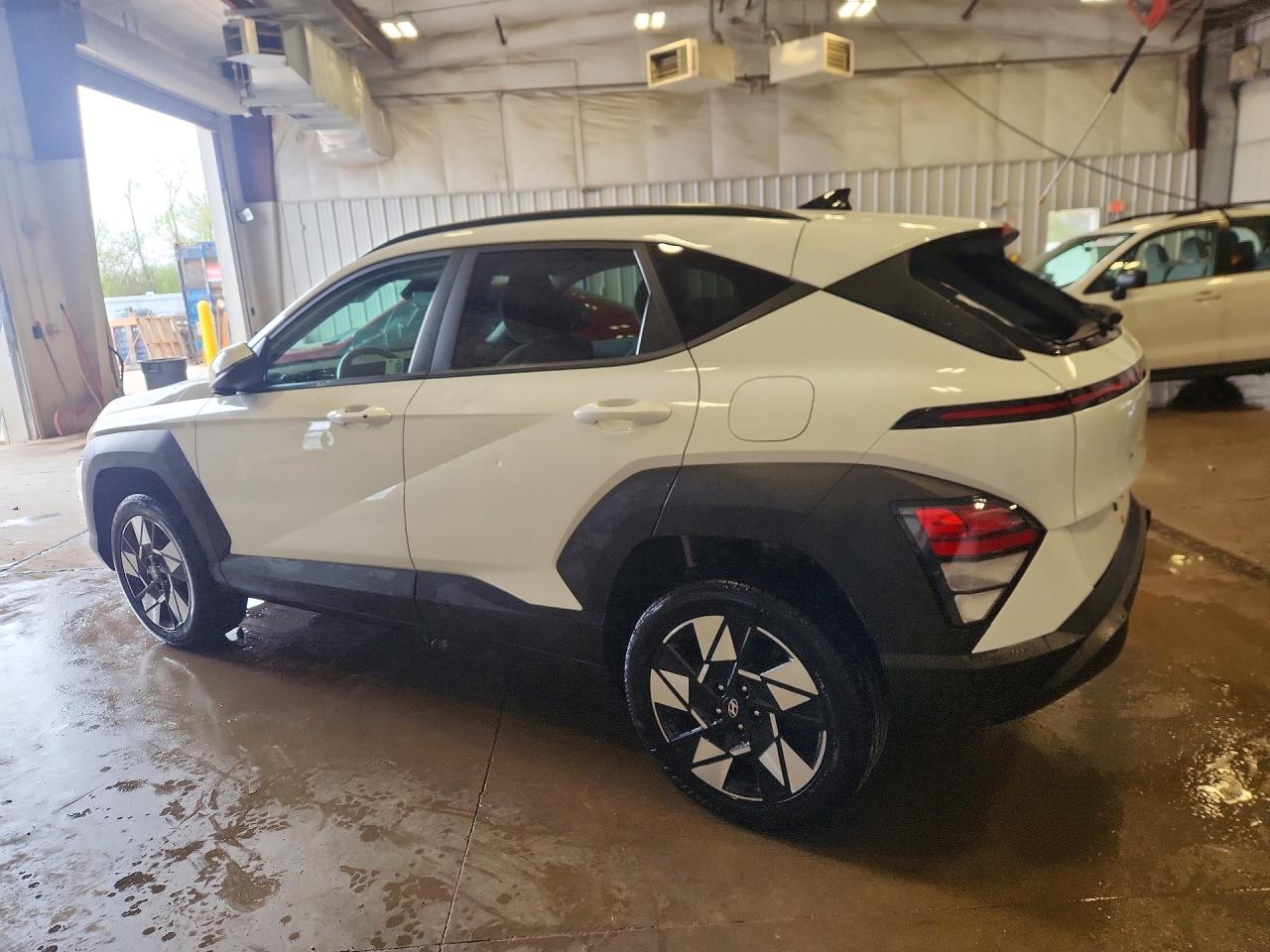 2024 HYUNDAI KONA SEL photo 4