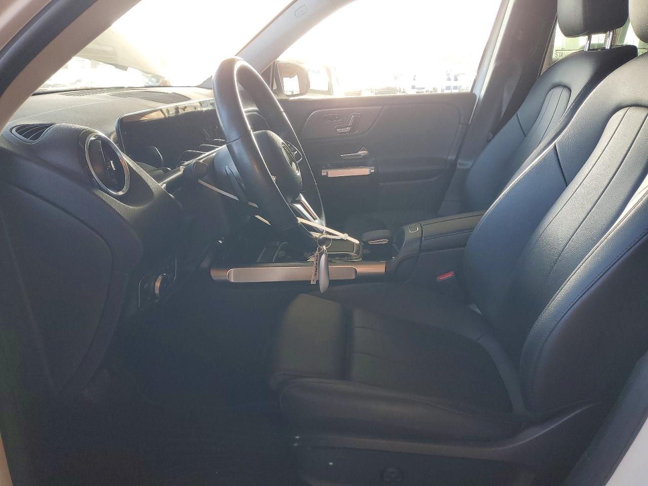 2021 MERCEDES-BENZ GLB 250 4MATIC photo 13
