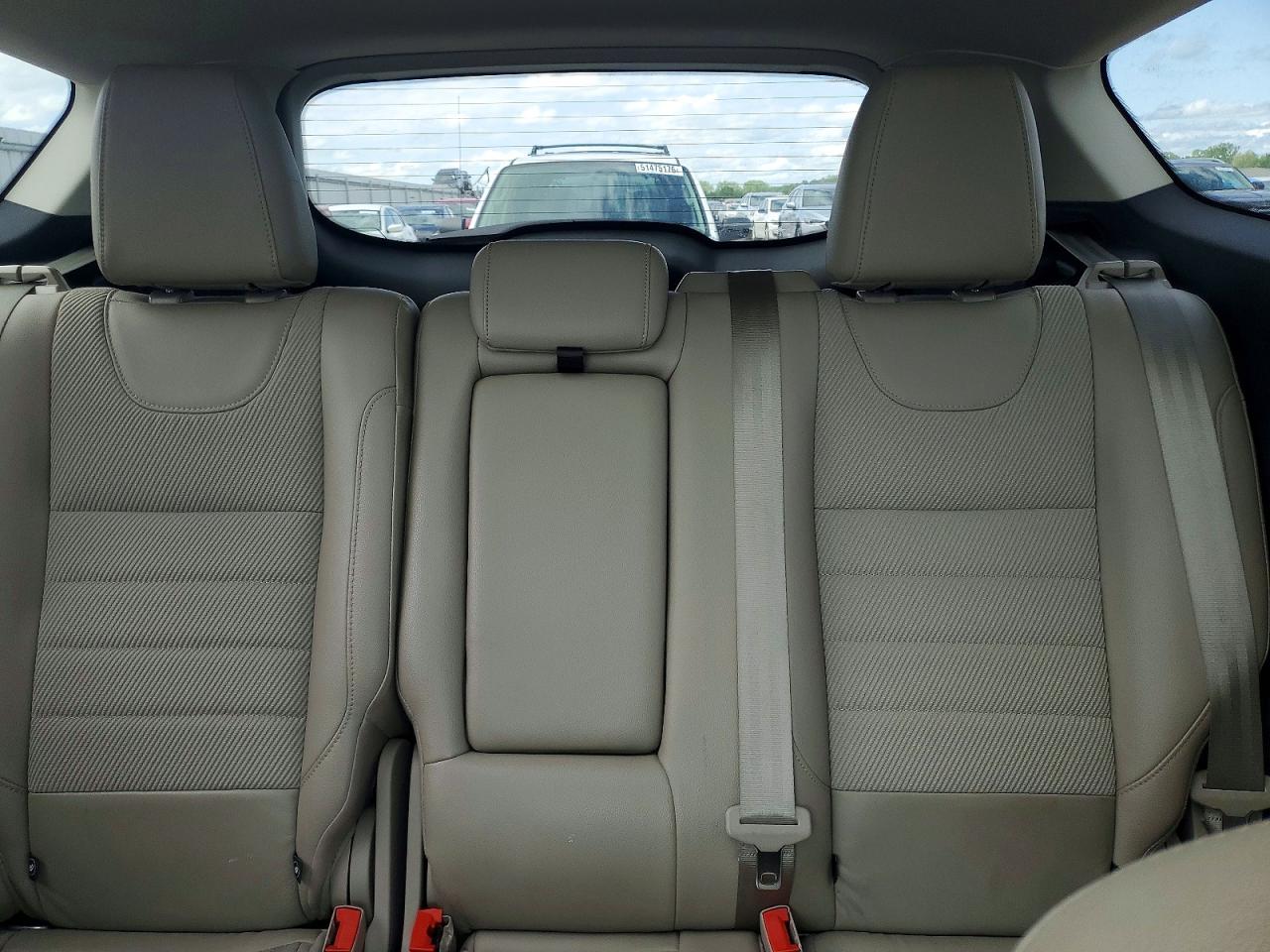 2016 FORD ESCAPE SE photo 28