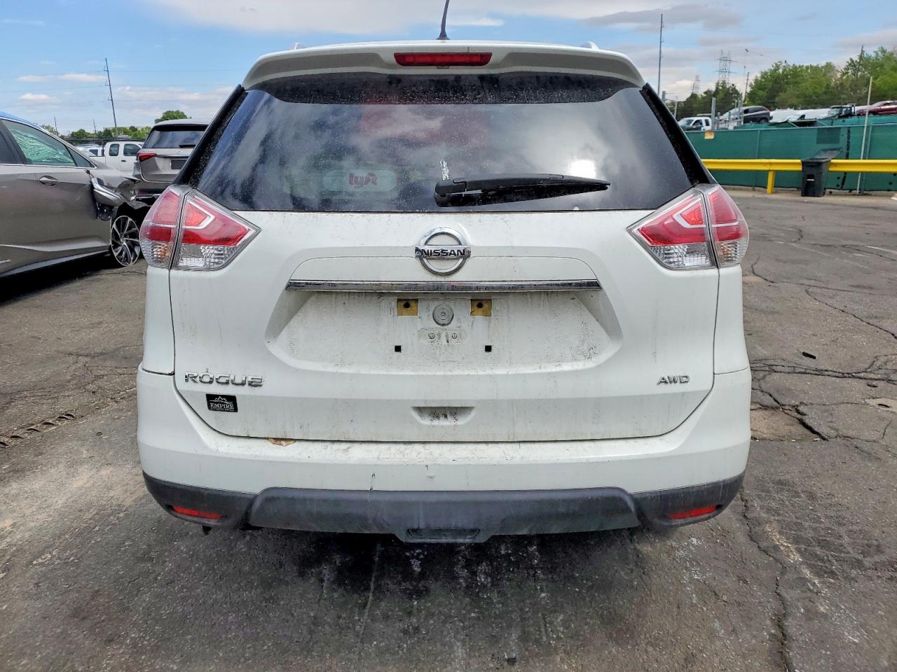 2016 NISSAN ROGUE S photo 11