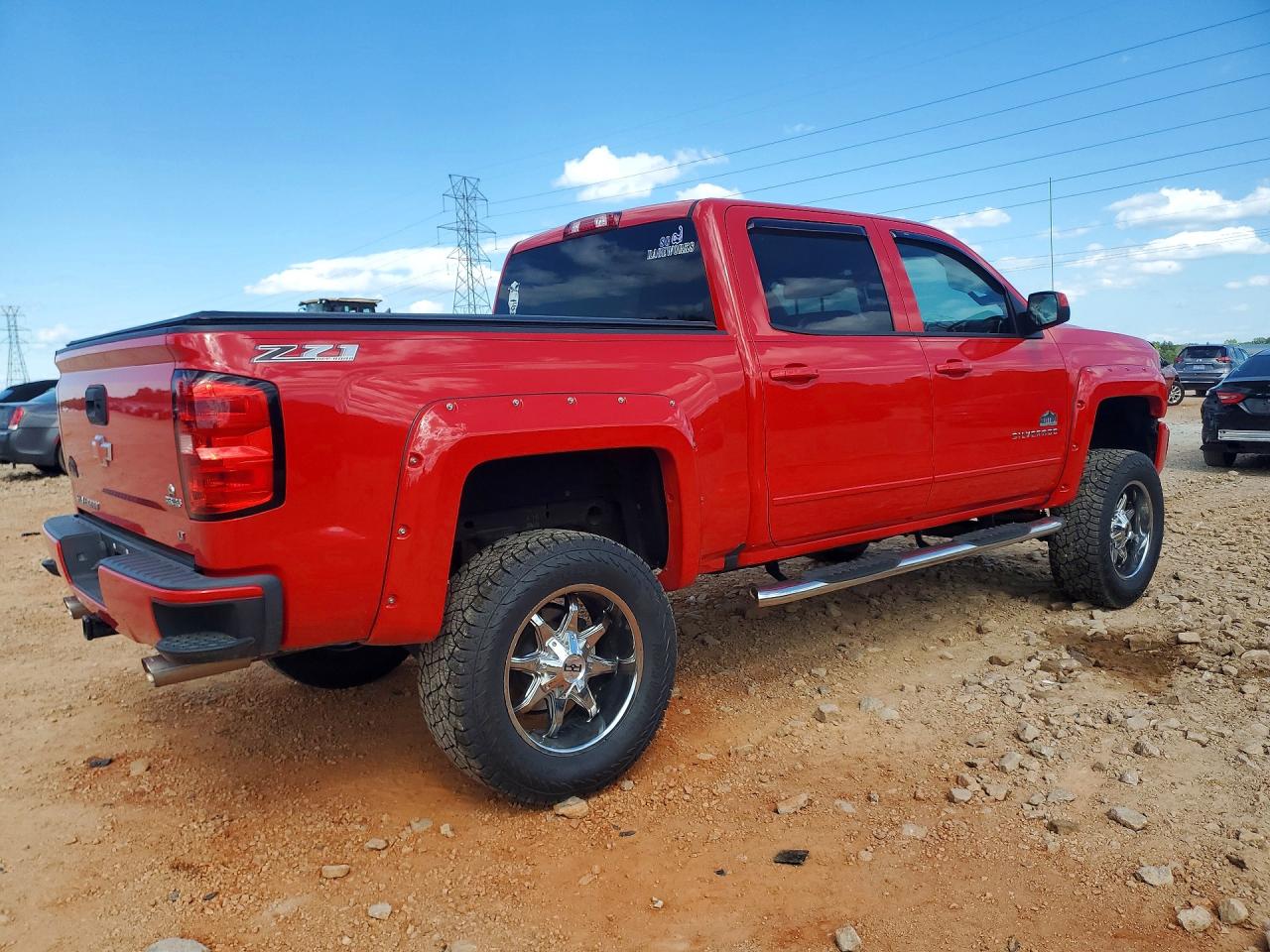 2016 CHEVROLET SILVERADO K1500 LT photo 3