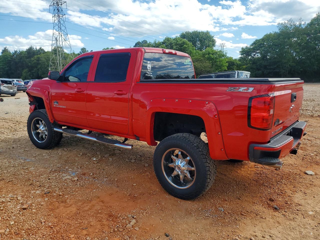 2016 CHEVROLET SILVERADO K1500 LT photo 2