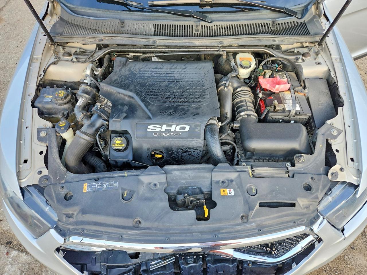 2014 FORD TAURUS SHO photo 31