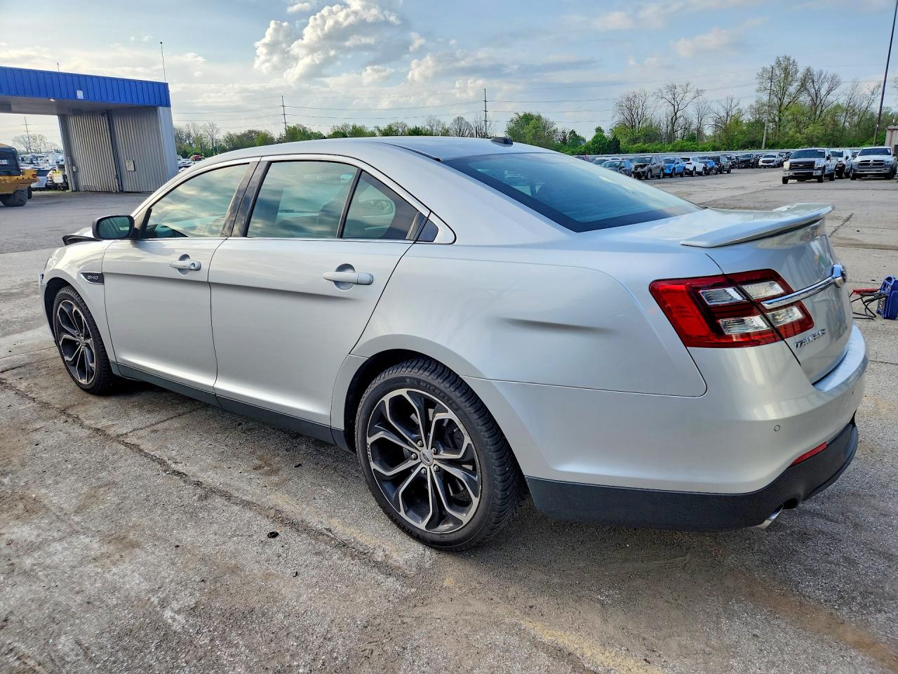 2014 FORD TAURUS SHO photo 4