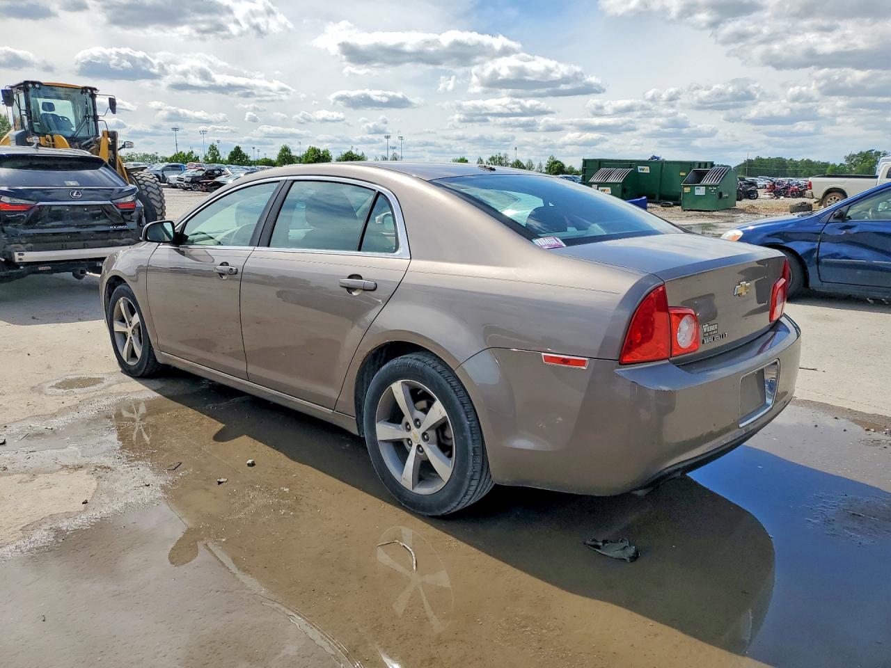 2011 CHEVROLET MALIBU 1LT photo 3