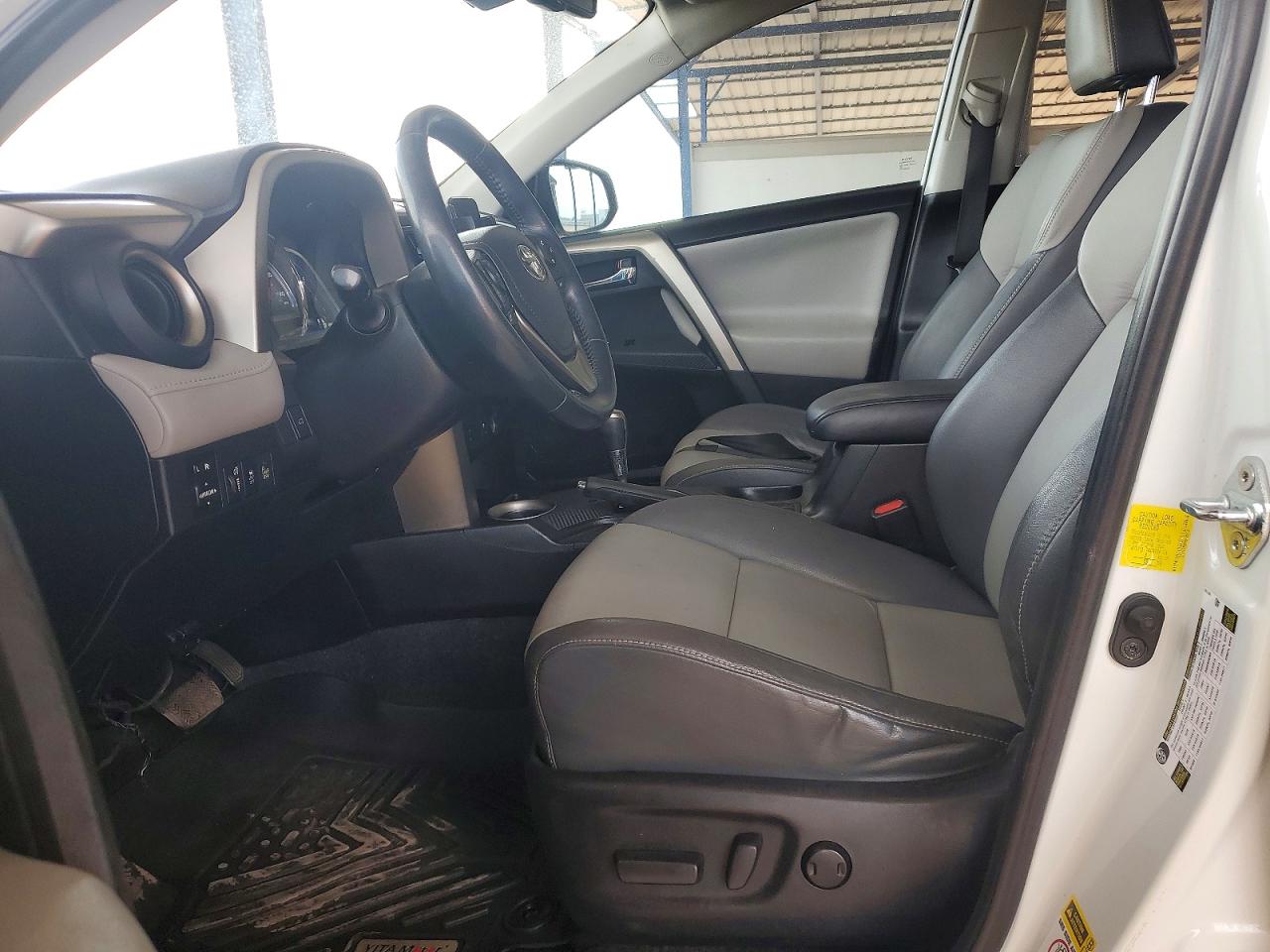 2015 TOYOTA RAV4 LIMITED photo 13