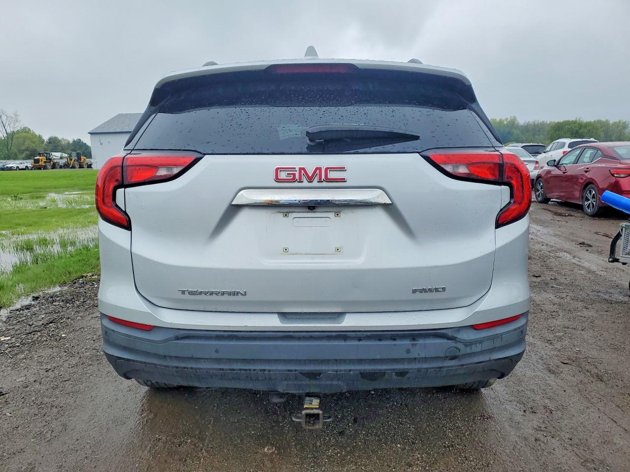 2018 GMC TERRAIN SLE photo 11