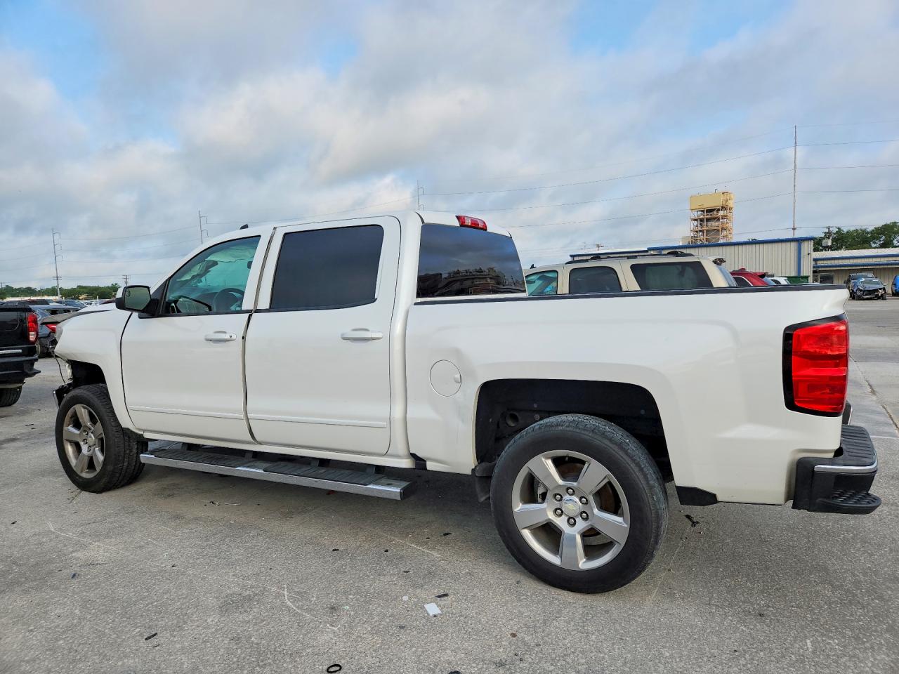 2018 CHEVROLET SILVERADO C1500 LT photo 4
