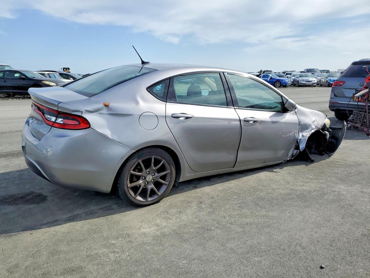 2015 DODGE DART SE photo 5